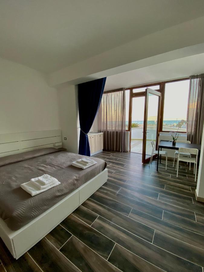 Manfredi Sea Room Vieste Exterior foto